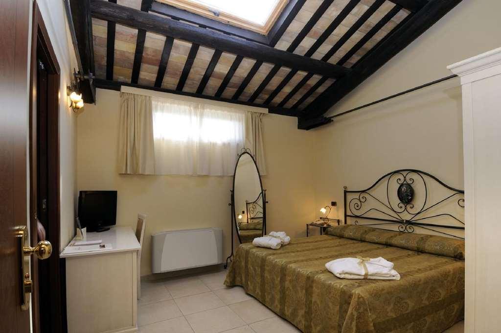 Hotel Villa Fiorita Giulianova Room photo